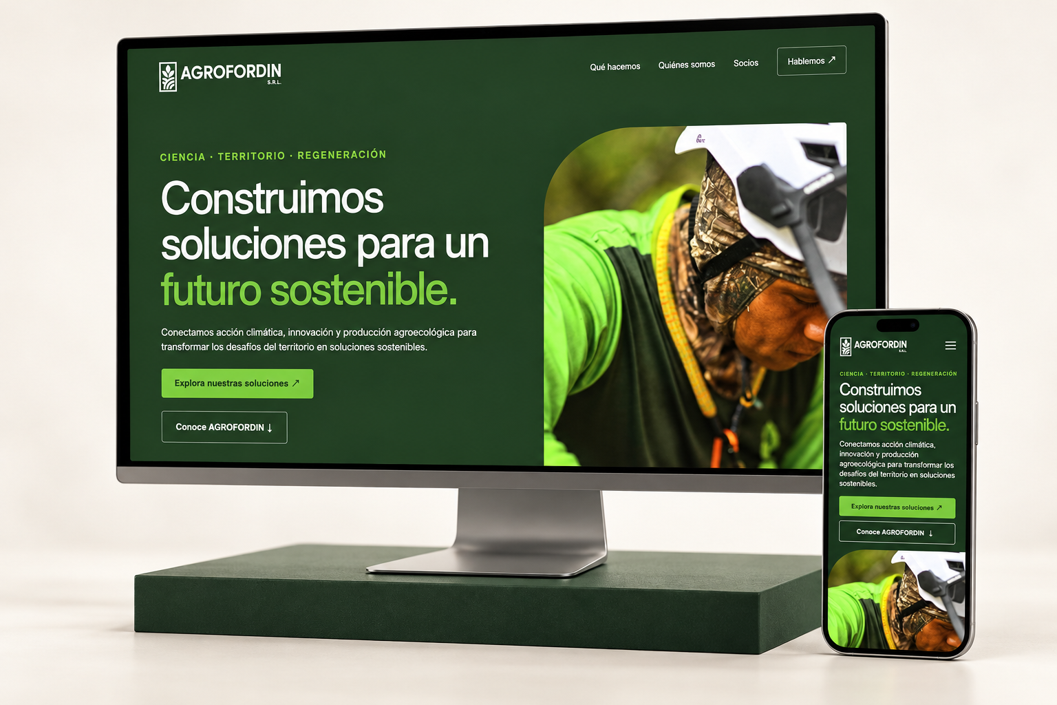 Mockup del proyecto web Agrofordin en computadora y celular