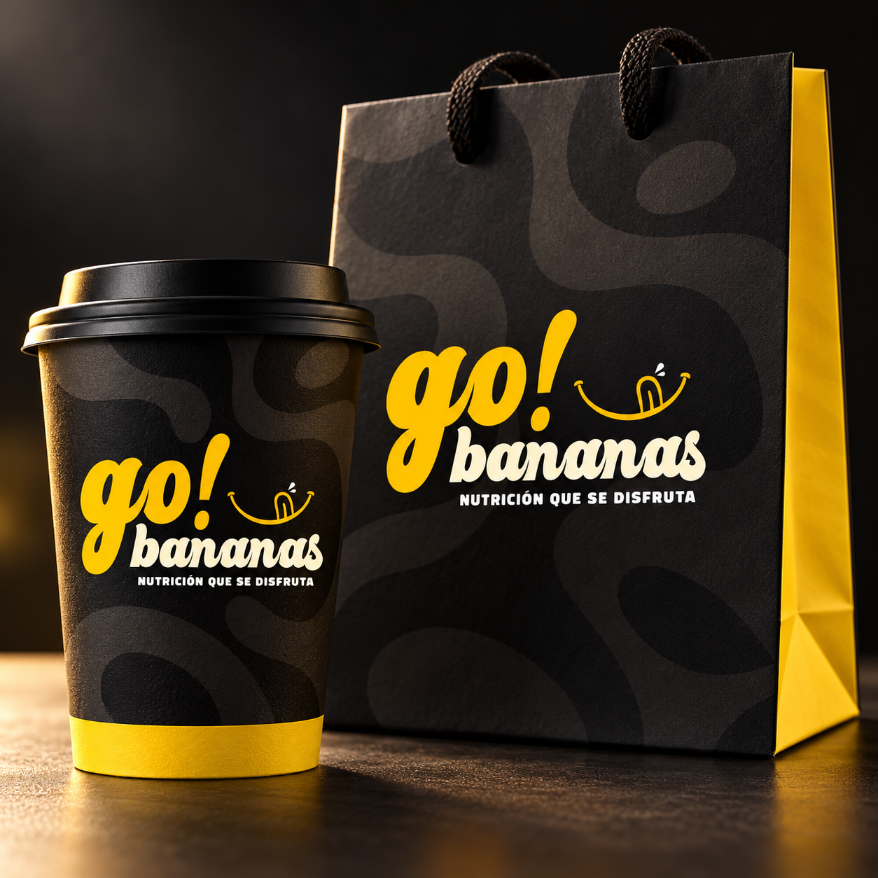 Mockup de aplicación del logo de Go Bananas diseñado por Yapo Creativo